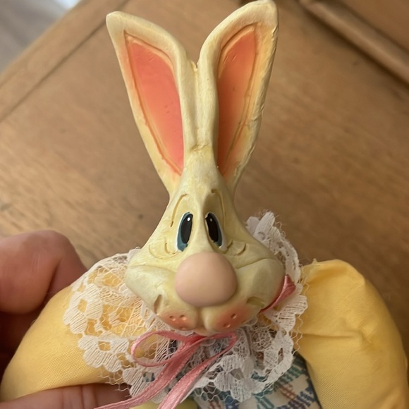 Russ Berrie “The Country Folks” 2 Bunnies 1990’s Resin Head Bean Bag Body Easter - Picture 3 of 10